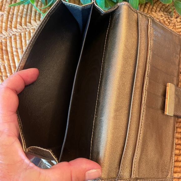 Gucci Wallet Authentic Metallic Gold Long Wallet - Picture 7 of 15